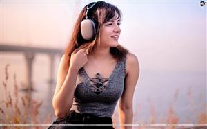 Adorable Shirley Setia enjoys the music